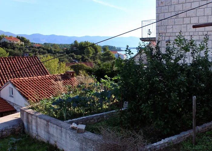With A Parking Space Lumbarda, Korcula - 9329 鲁巴达