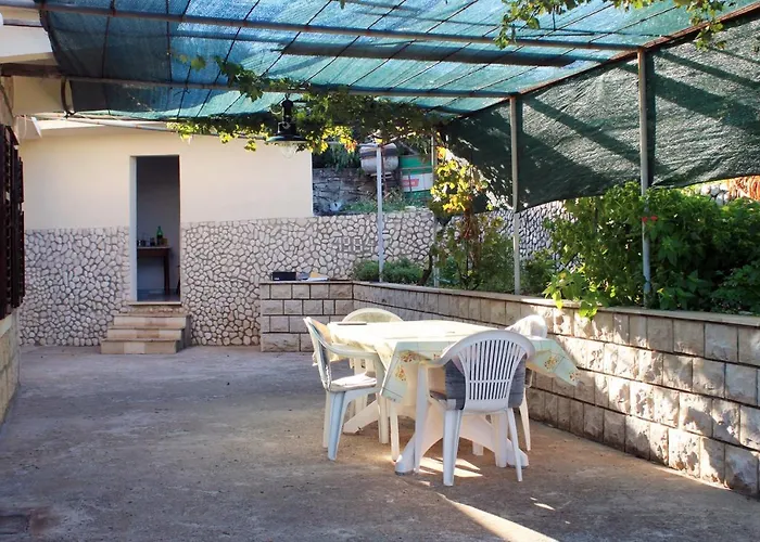 With A Parking Space Lumbarda, Korcula - 9329 * 鲁巴达