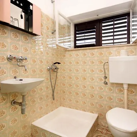 With A Parking Space Lumbarda, Korcula - 9329 Apartament